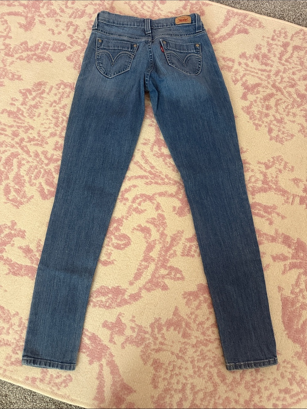 Levi's Women's Skinny Jeans in Faded Blue - Picture 5 of 6